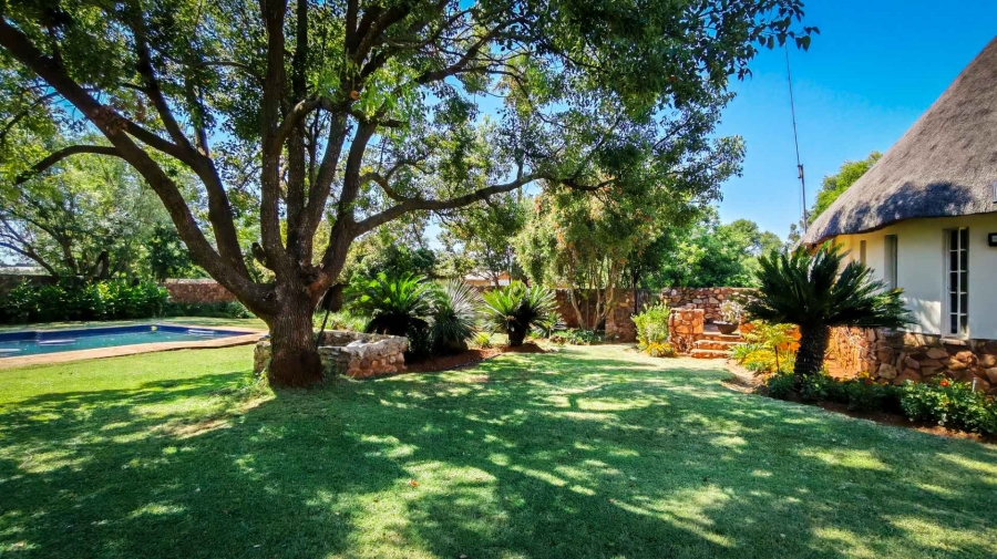 6 Bedroom Property for Sale in Hartbeespoort North West